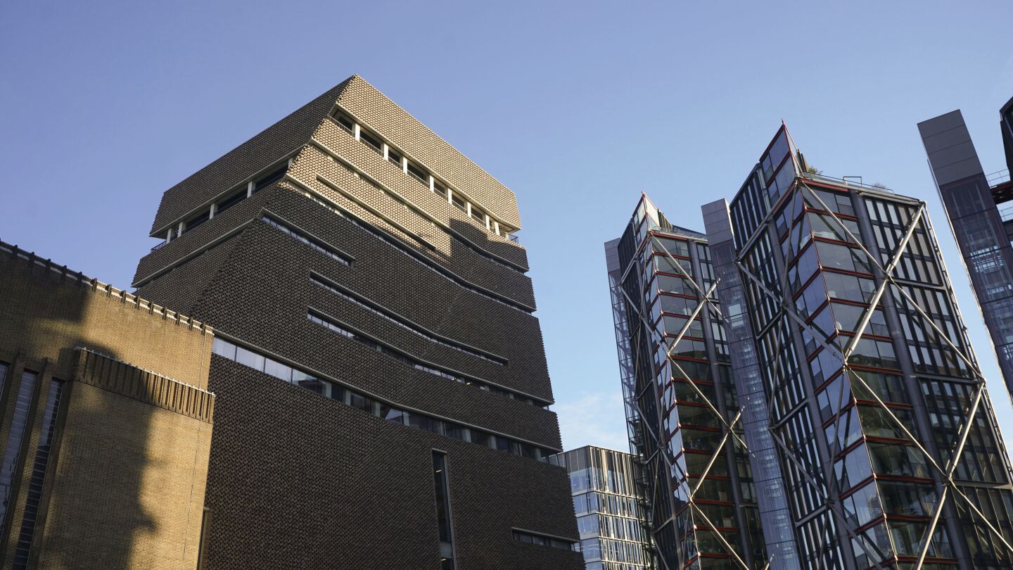 A man dies after falling from the Tate Modern art gallery in London | AP News