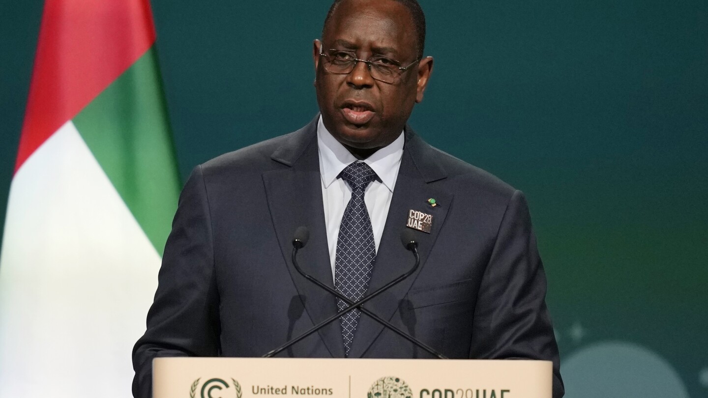 Senegal’s leader postpones Feb. 25 presidential vote, citing controversies over candidate lists | AP News