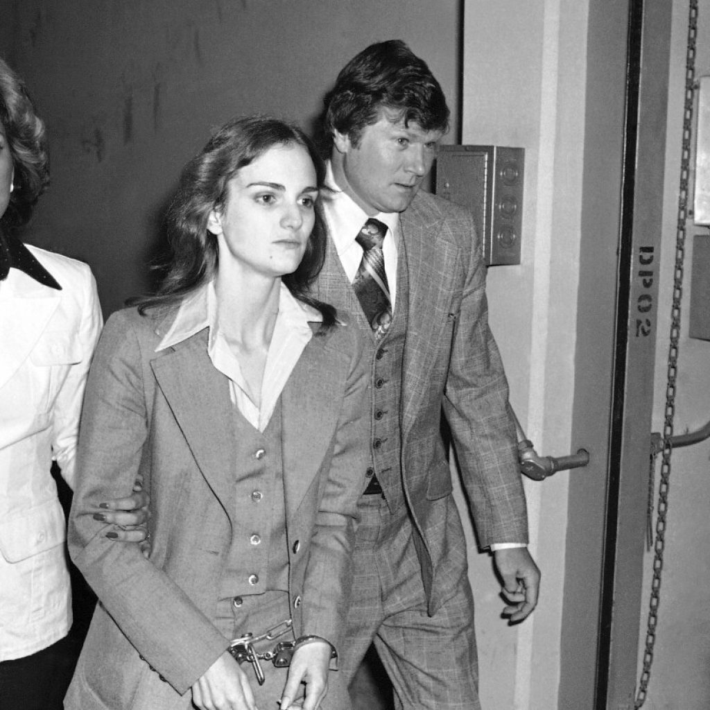 Patty Hearst was kidnapped 50 years ago. This is what she’s doing now | AP News