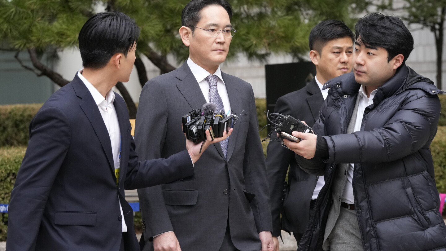 Samsung chief Lee Jae-yong is acquitted of financial crimes related to 2015 merger | AP News