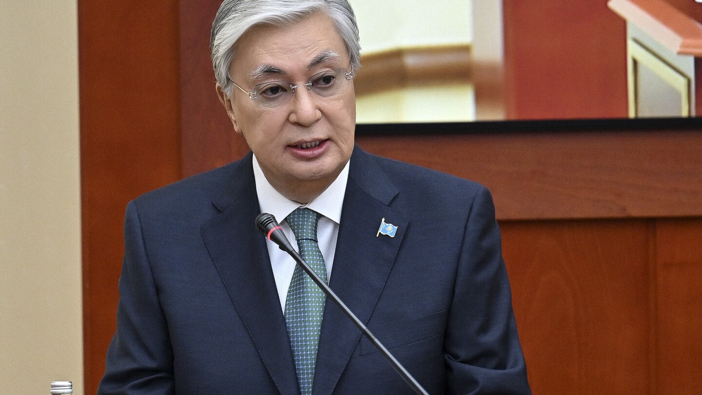 Kazakhstan’s president appoints a new prime minister to replace the one he dismissed