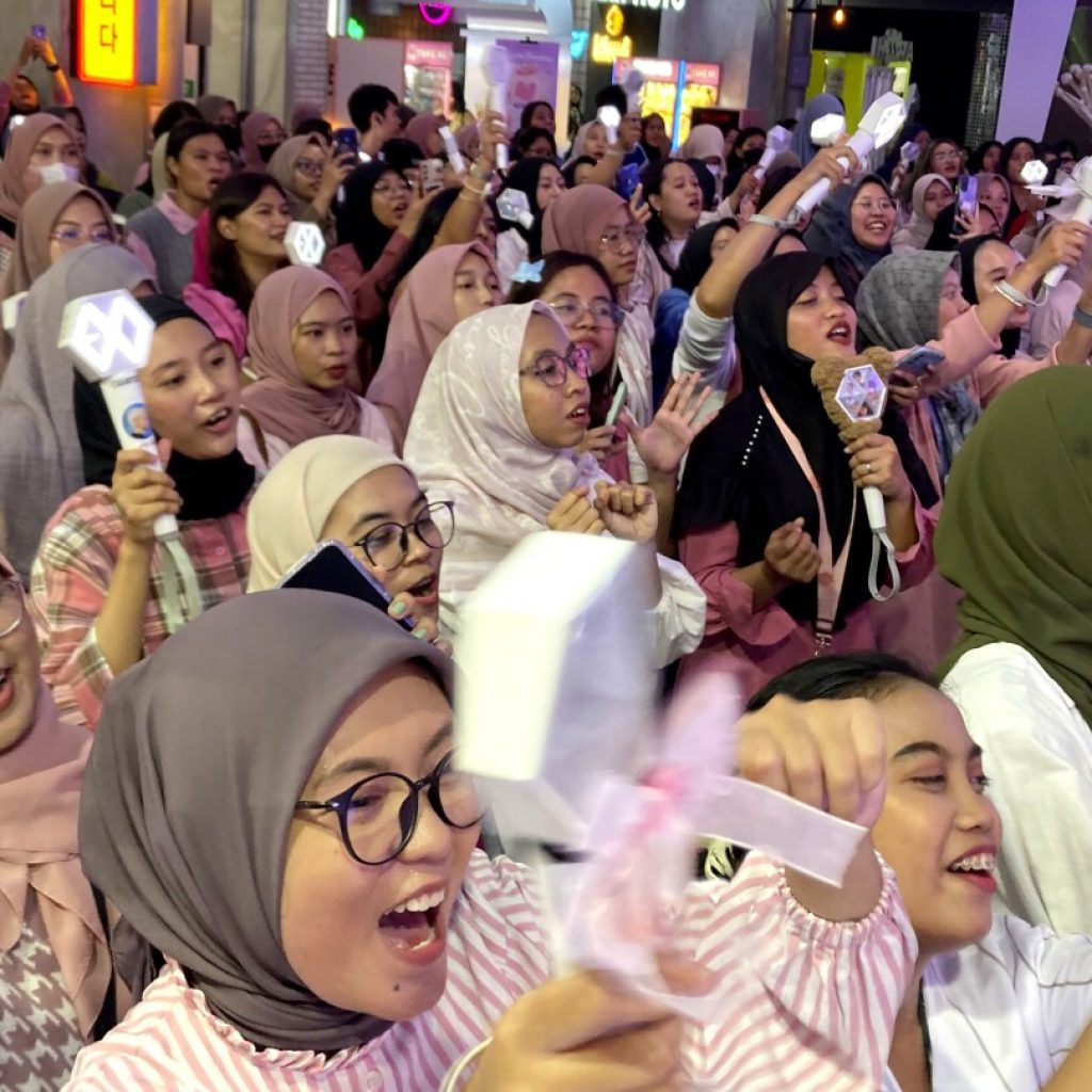 Indonesian presidential hopefuls are trying social media, K-pop to win young voters. Will it work?