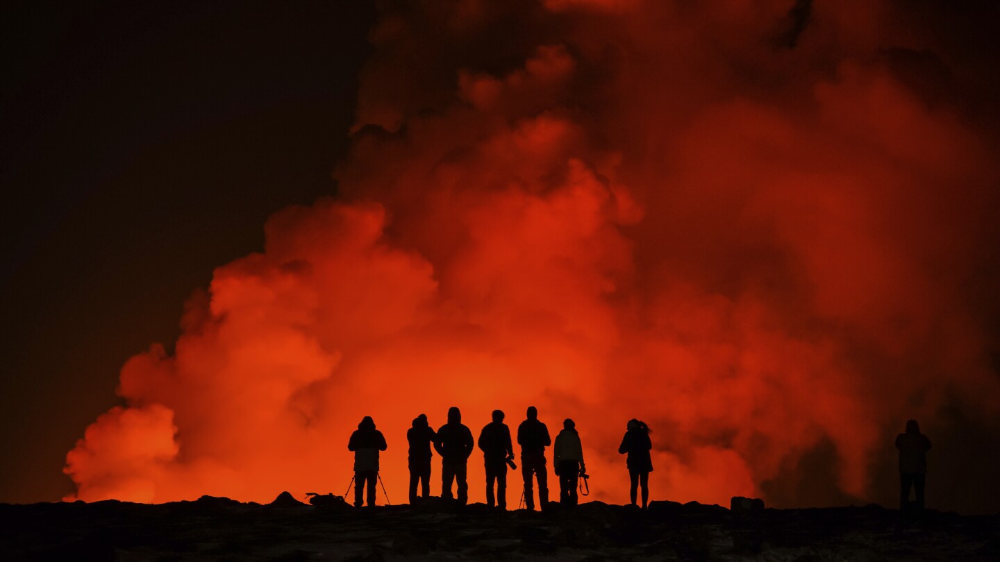 A volcano has erupted in the same part of Iceland where earlier activity had required evacuations