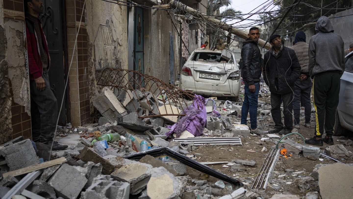 Israeli bombs target Gaza’s crowded Rafah as the US warns Israel against sending troops there