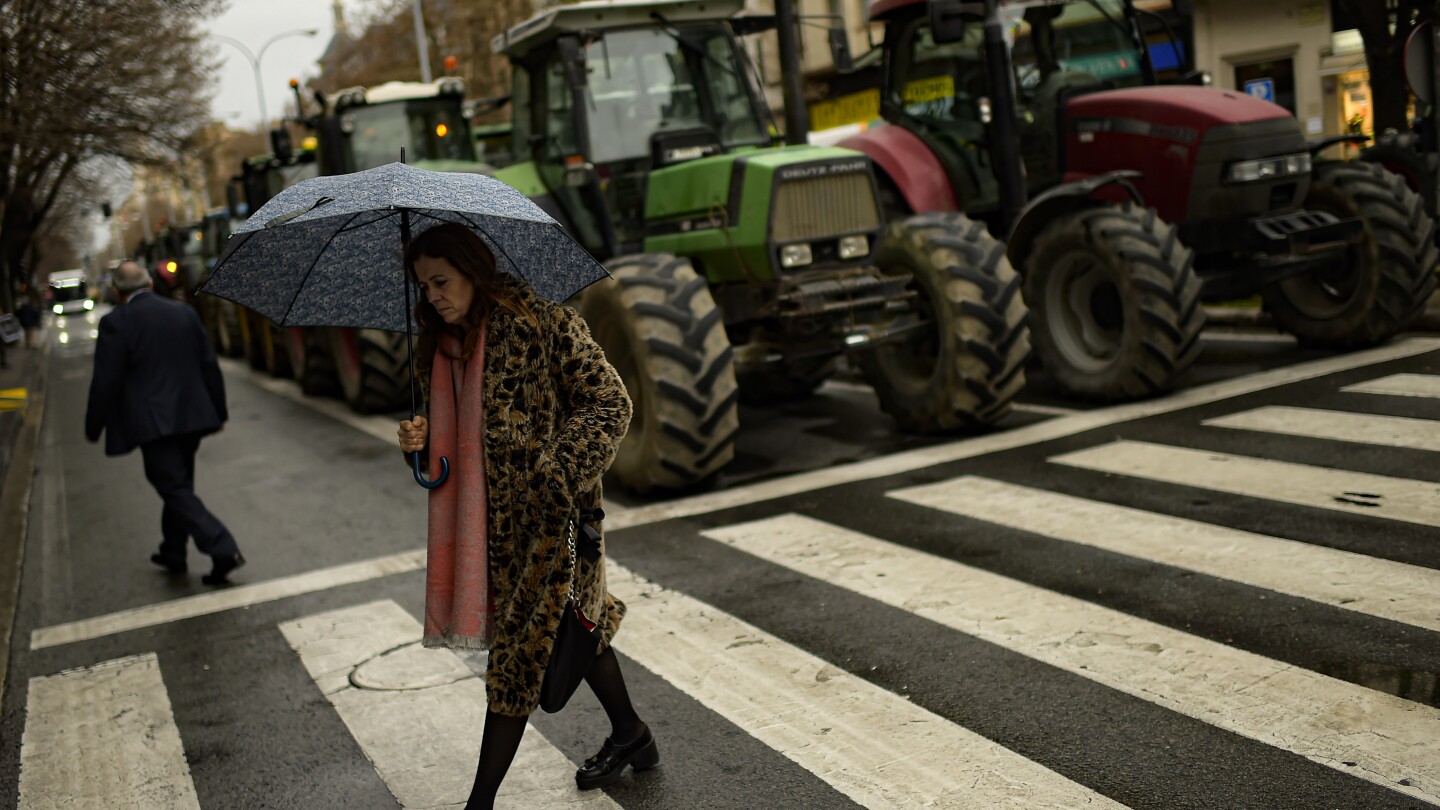 Spanish farmers stage a 4th day of tractor protests over EU policies and competition