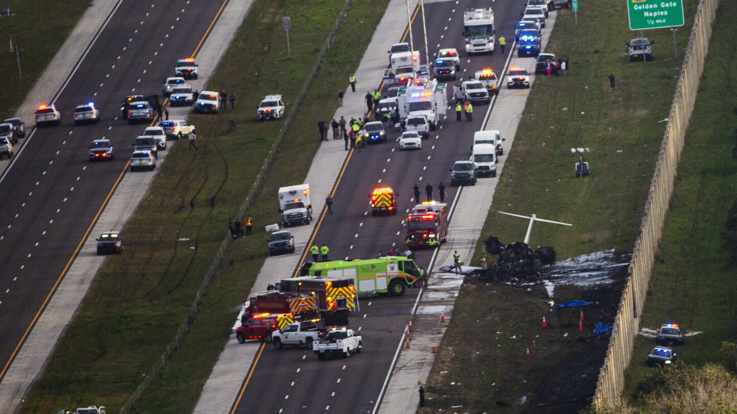 2 people dead after small plane attempts emergency landing on southwest Florida interstate