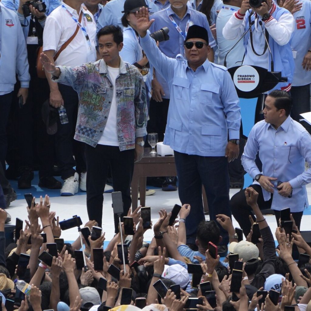 Indonesians join the final campaign events before the presidential election