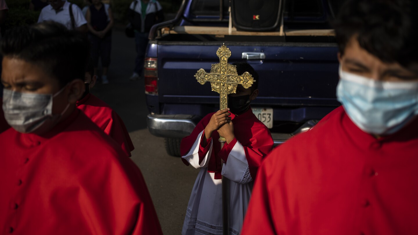 Nicaragua’s crackdown on Catholic Church spreads fear among the faithful, there and in exile