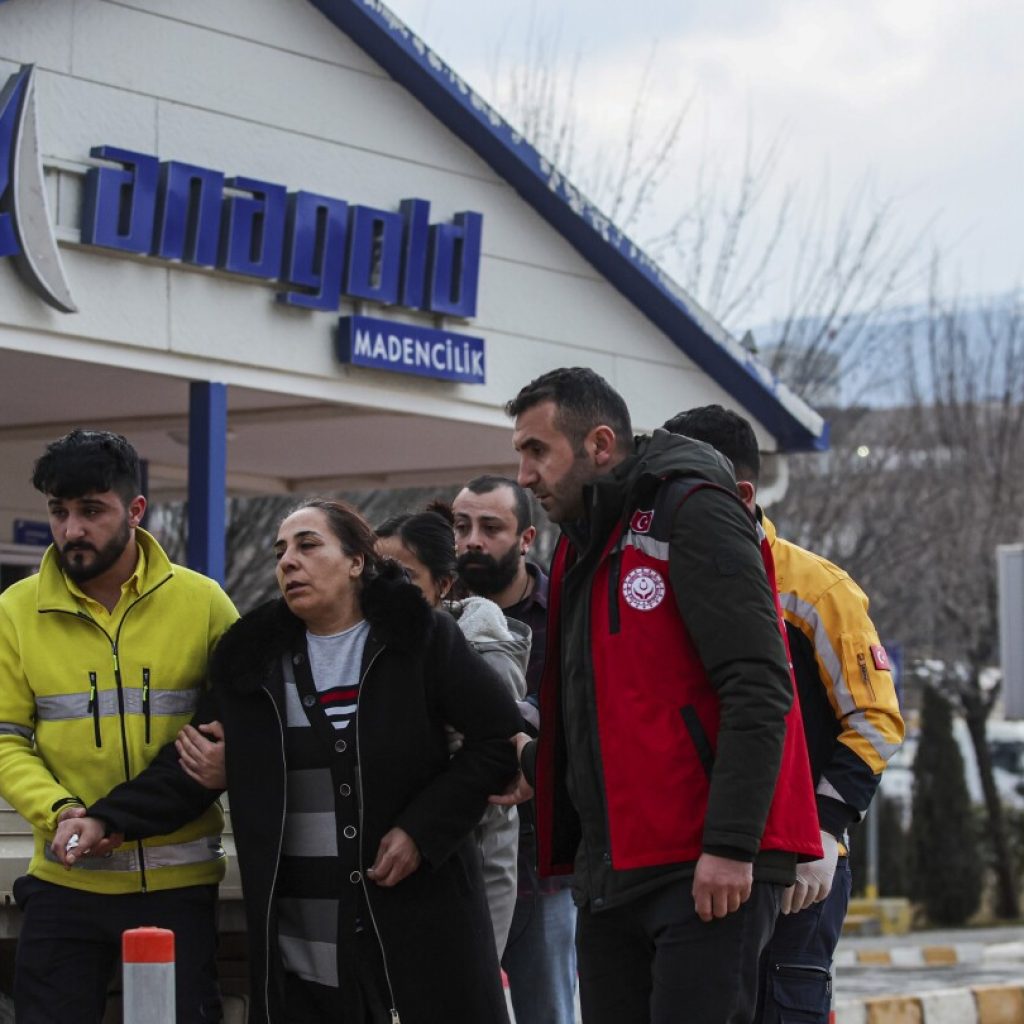 Hundreds of rescuers deployed in search for 9 workers missing at landslide-hit Turkish gold mine