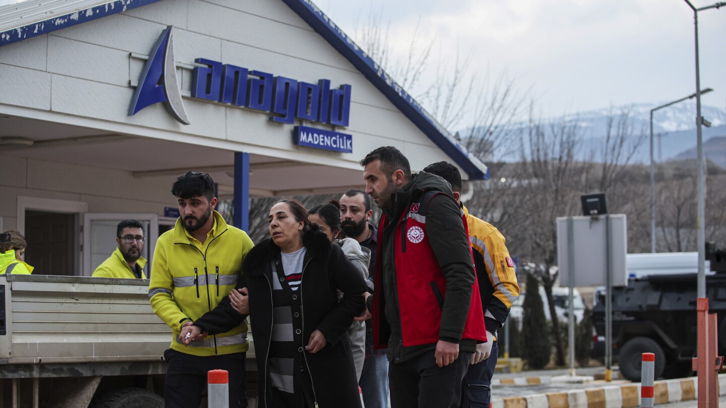 Hundreds of rescuers deployed in search for 9 workers missing at landslide-hit Turkish gold mine