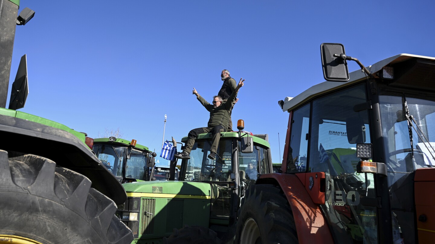 Greek farmers decide to take their protests to Athens and expand roadblock campaign