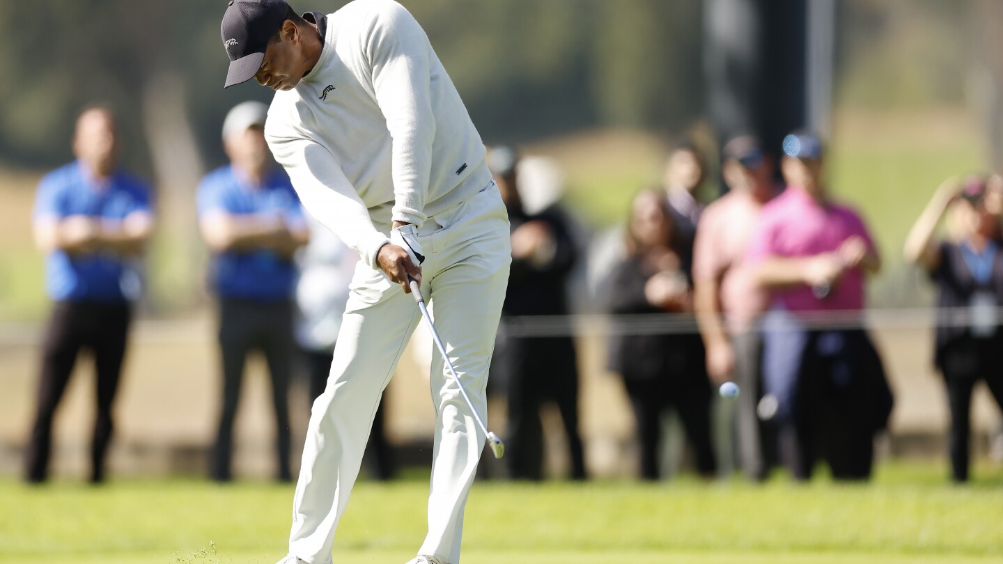 Tiger Woods hits a shank in his return to golf and opens with 72 at Riviera