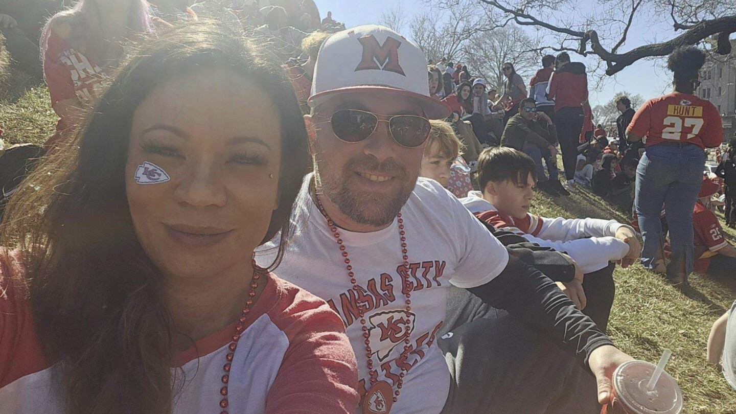 Bystander tells of tackling armed, fleeing person after shooting at Chiefs’ Super Bowl parade