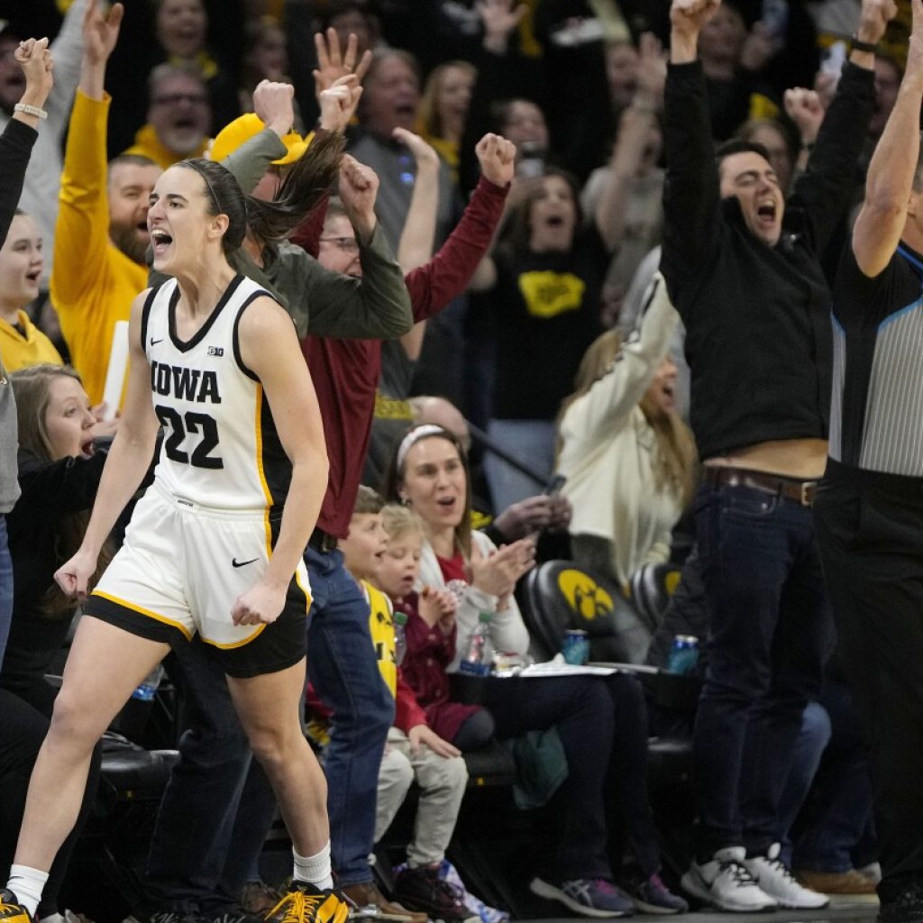 Caitlin Clark of Iowa breaks NCAA women’s career scoring record with 35-foot 3-pointer