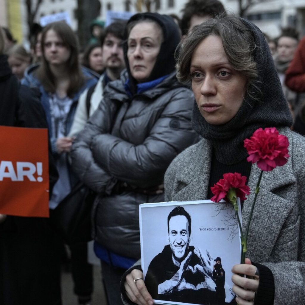 World reacts to Navalny’s death | AP News