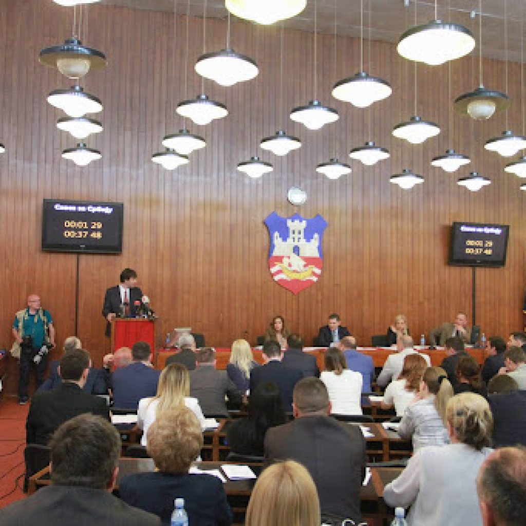 Za danas zakazana konstitutivna sednica Skupštine Beograda – ko je najbliži većini?