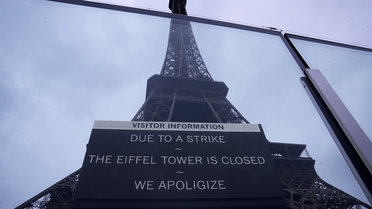 Strike at the Eiffel Tower closes one of the world’s most popular monuments to visitors