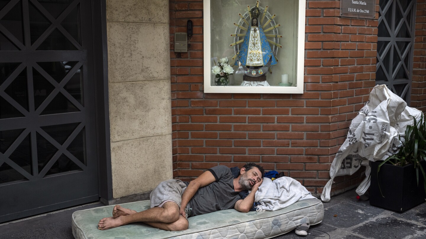 Argentina’s poverty levels hit 20-year-high in January, says a private study