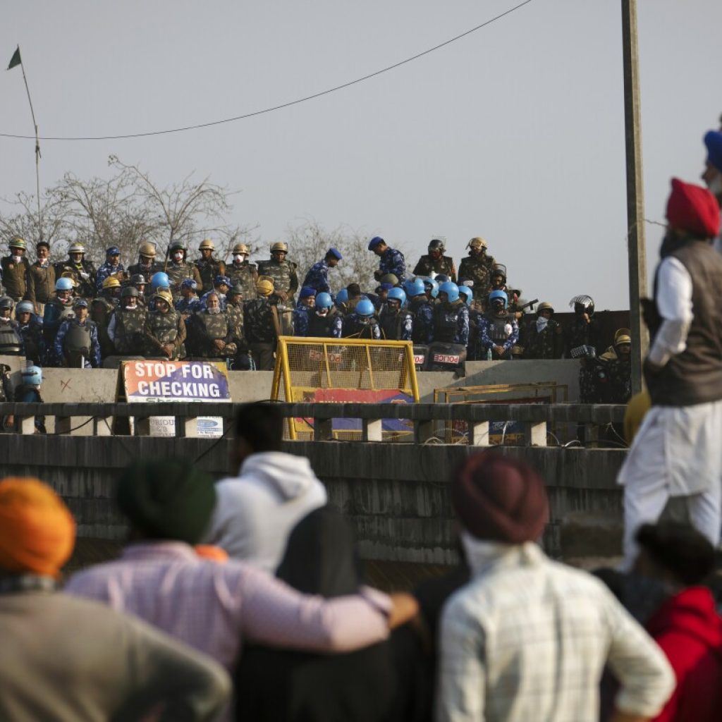 Indian farmers reject government offer and say they will carry on marching to New Delhi