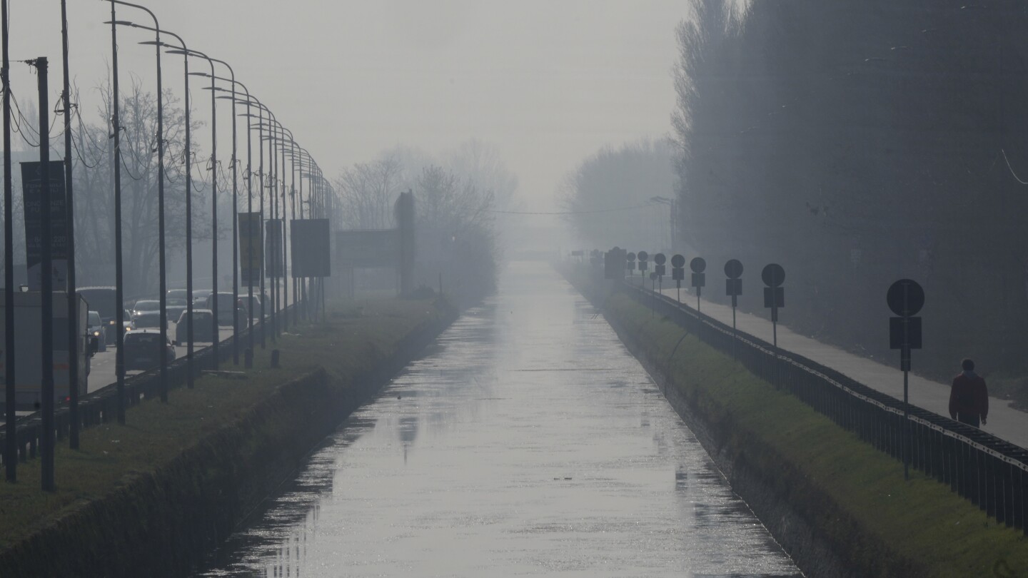 Milan bans heavy vehicles, imposes antismog measures during bout of bad air pollution