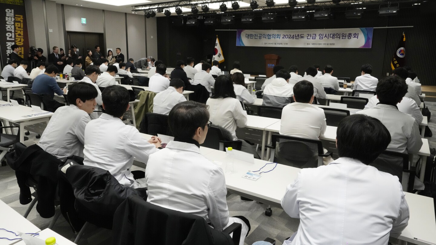 South Korea orders striking doctors to return to work as their walkouts burden hospital operations