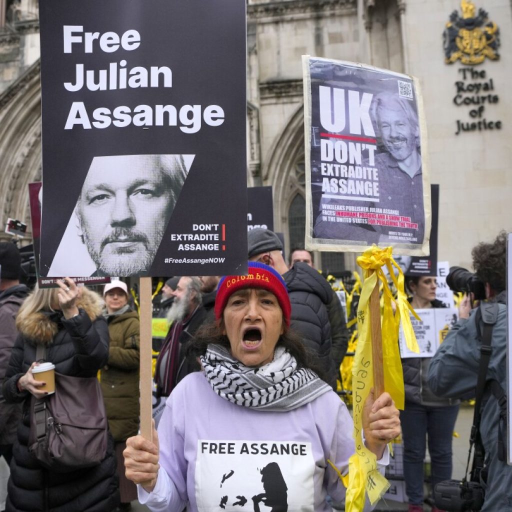 Lawyers for the US to tell a British court why WikiLeaks’ Julian Assange should face spying charges