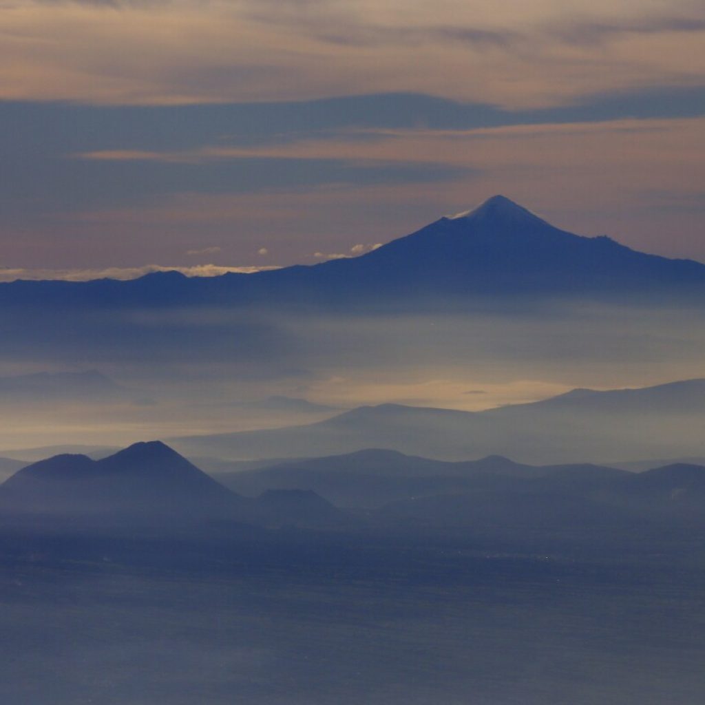 2 people are dead and 1 is missing in climbing accident on Mexico’s highest peak