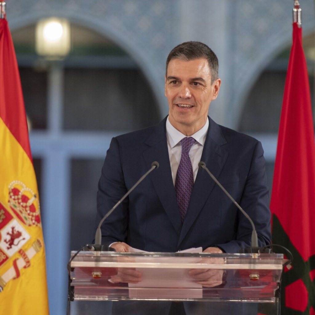 Spain’s prime minister meets with Morocco’s king and discusses migration and the Israel-Hamas war