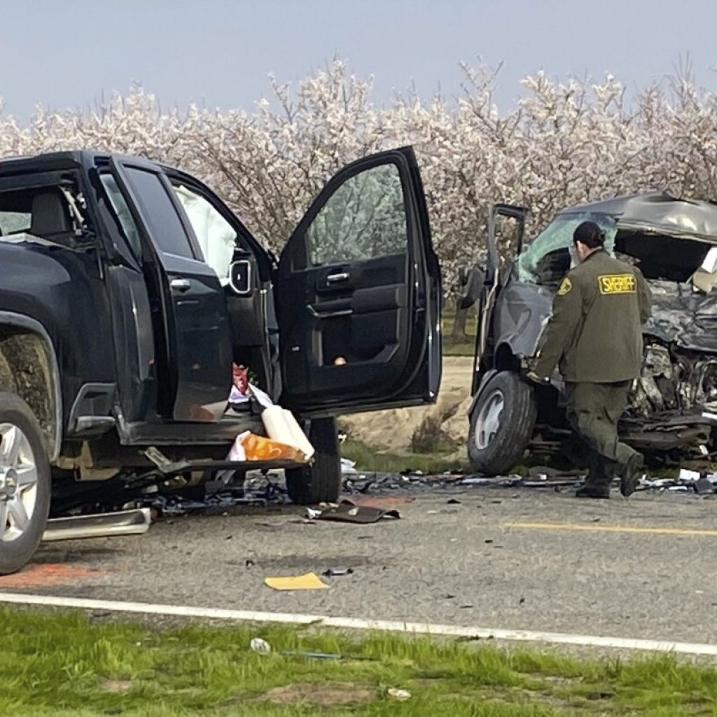 Police: 7 farmworkers in van, 1 pickup driver killed in head-on crash in California farming region