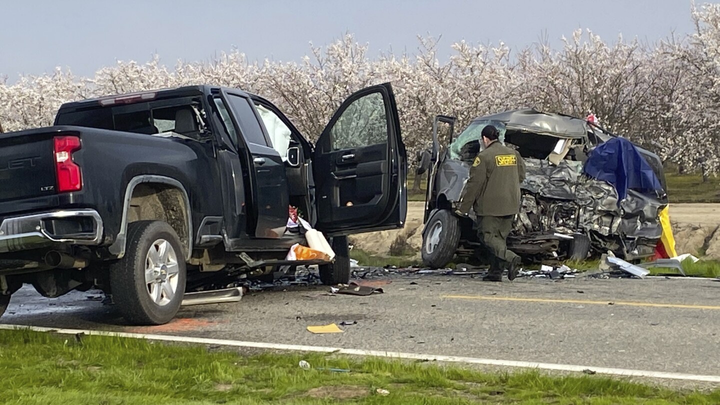 Police: 7 farmworkers in van, 1 pickup driver killed in head-on crash in California farming region