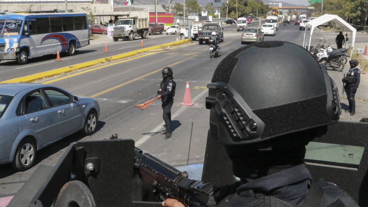 Mexican church officials have helped arrange a truce between 2 warring drug cartels