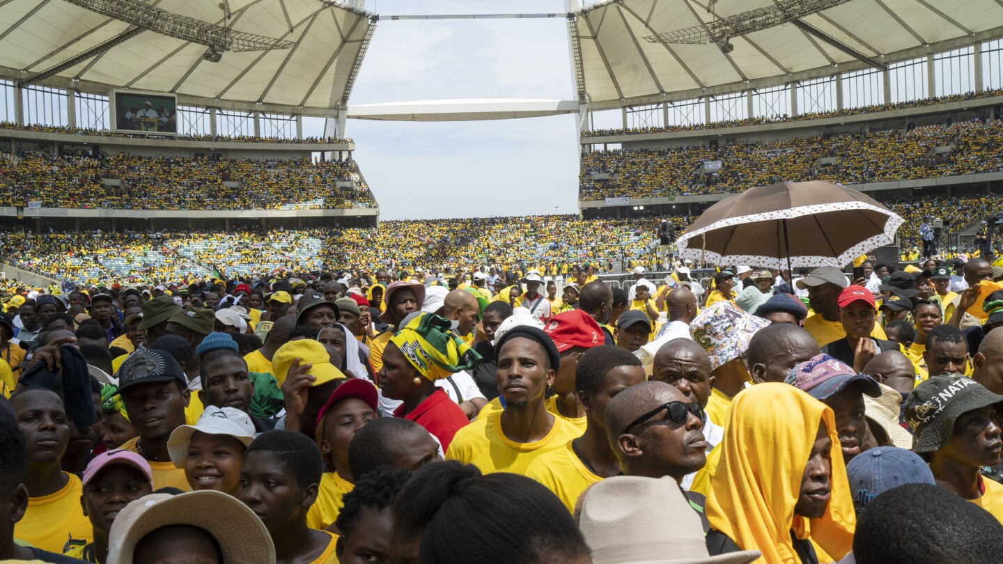 9 people have died in a road crash in South Africa after attending a ruling party election rally