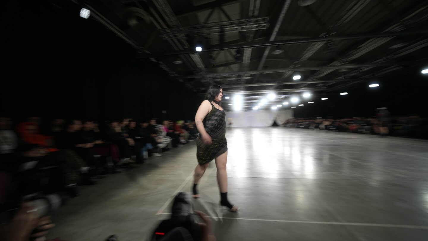 MILAN FASHION PHOTOS: Feben, Rave Review promote looks for women of all shapes, ages and sizes