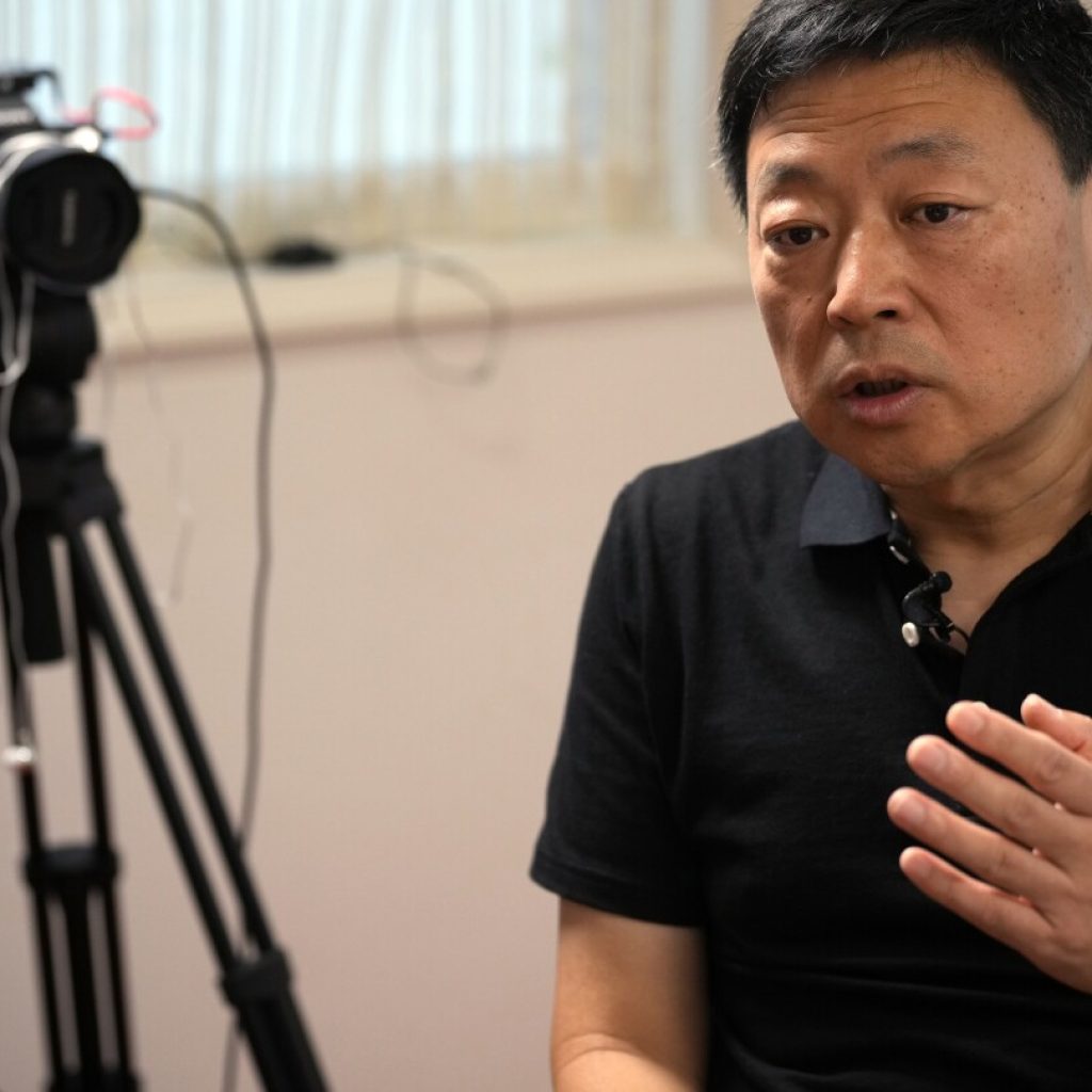 Two Chinese bloggers in exile warn that police are interrogating their followers