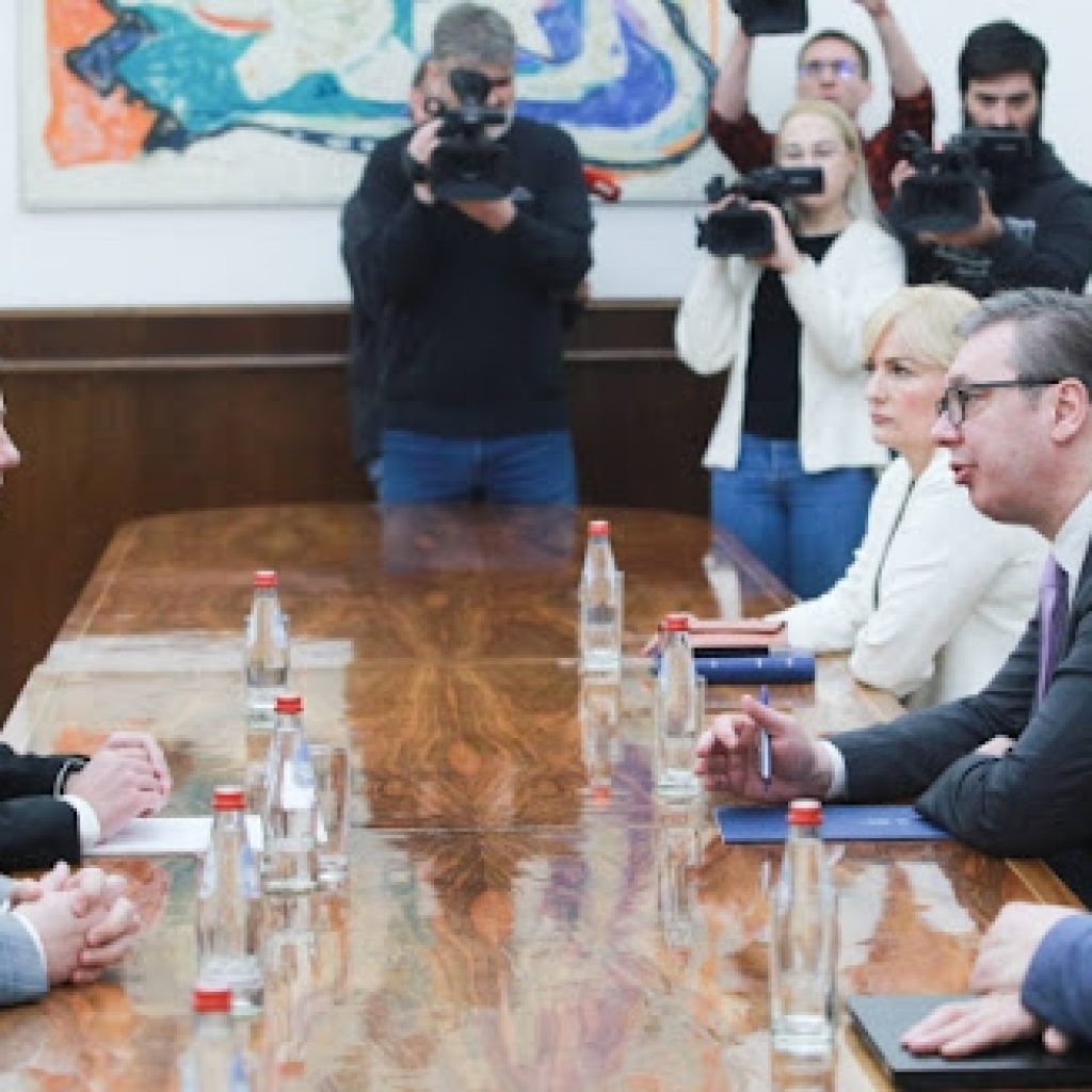 Predstavnici Saveza vojvođanskih Mađara stigli kod Vučića na konsultacije