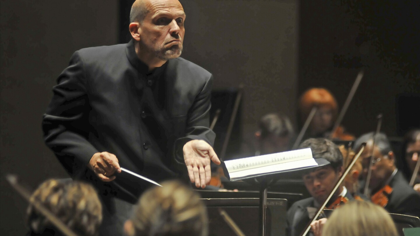 New York Philharmonic’s outgoing director Jaap van Zweden will lead a French radio orchestra