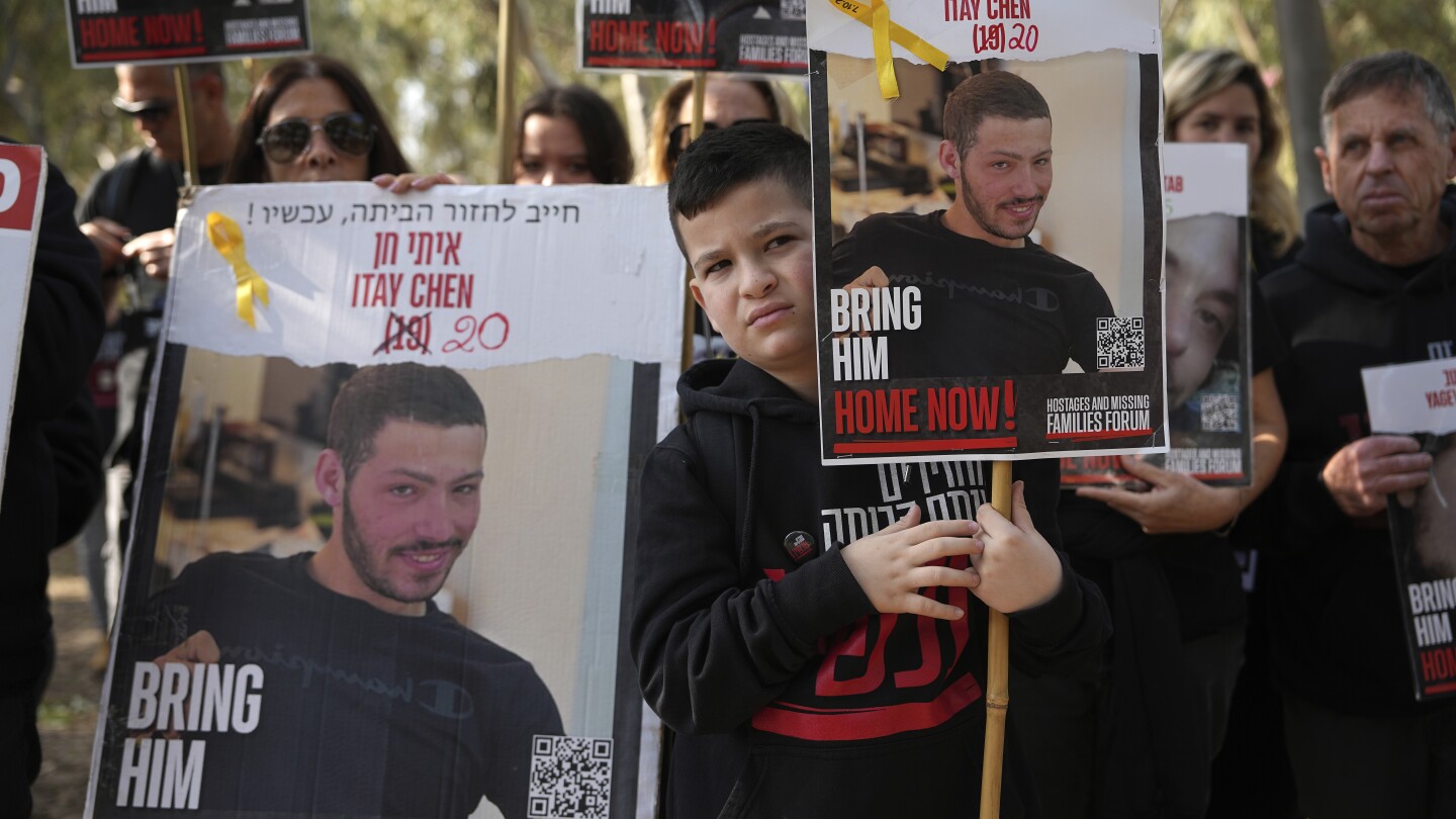 Food aid reaches north Gaza for first time in weeks. Israeli hostages’ families push for release