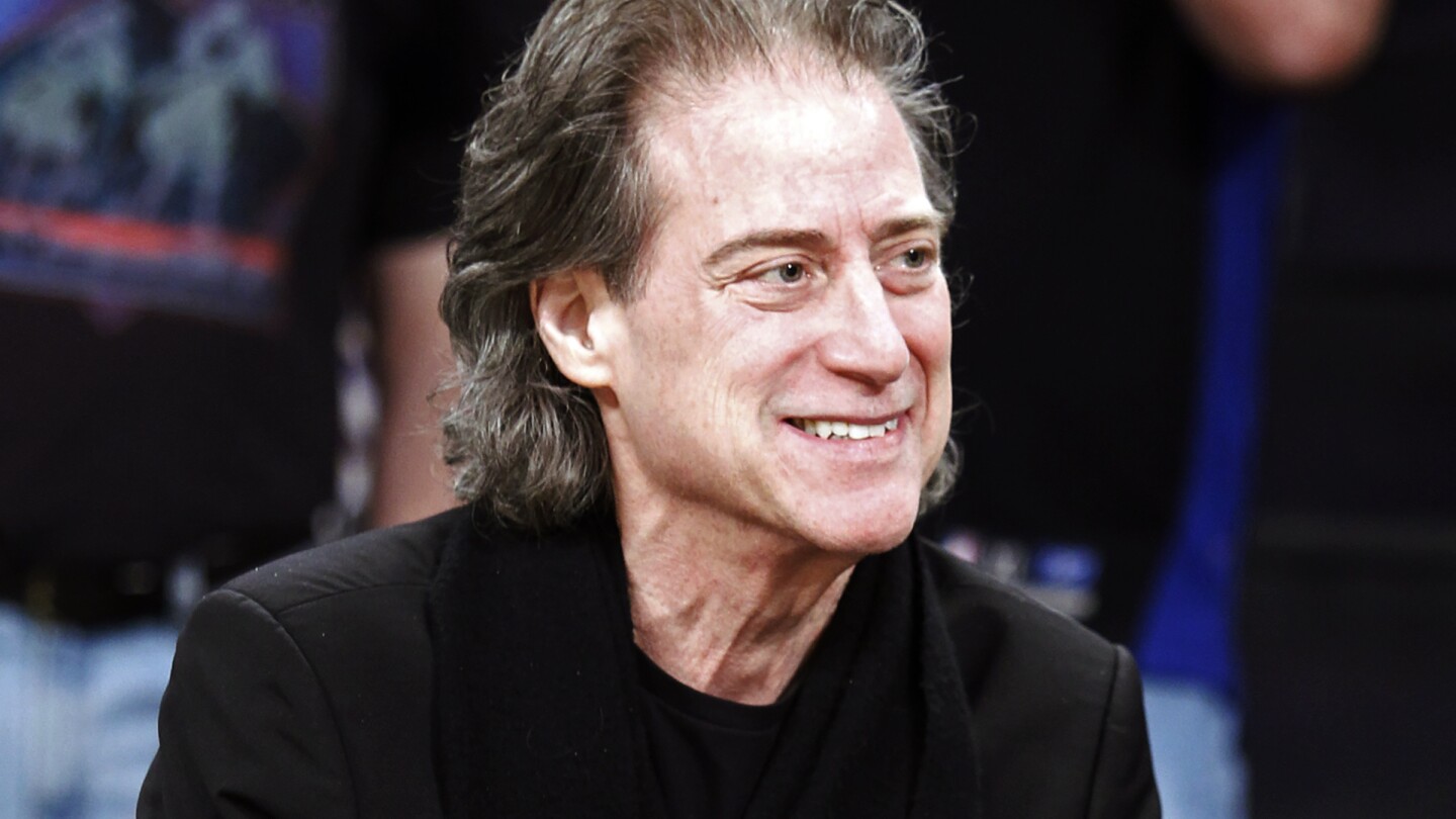 Humorously morose comedian Richard Lewis, who recently starred on ‘Curb Your Enthusiasm,’ dies at 76