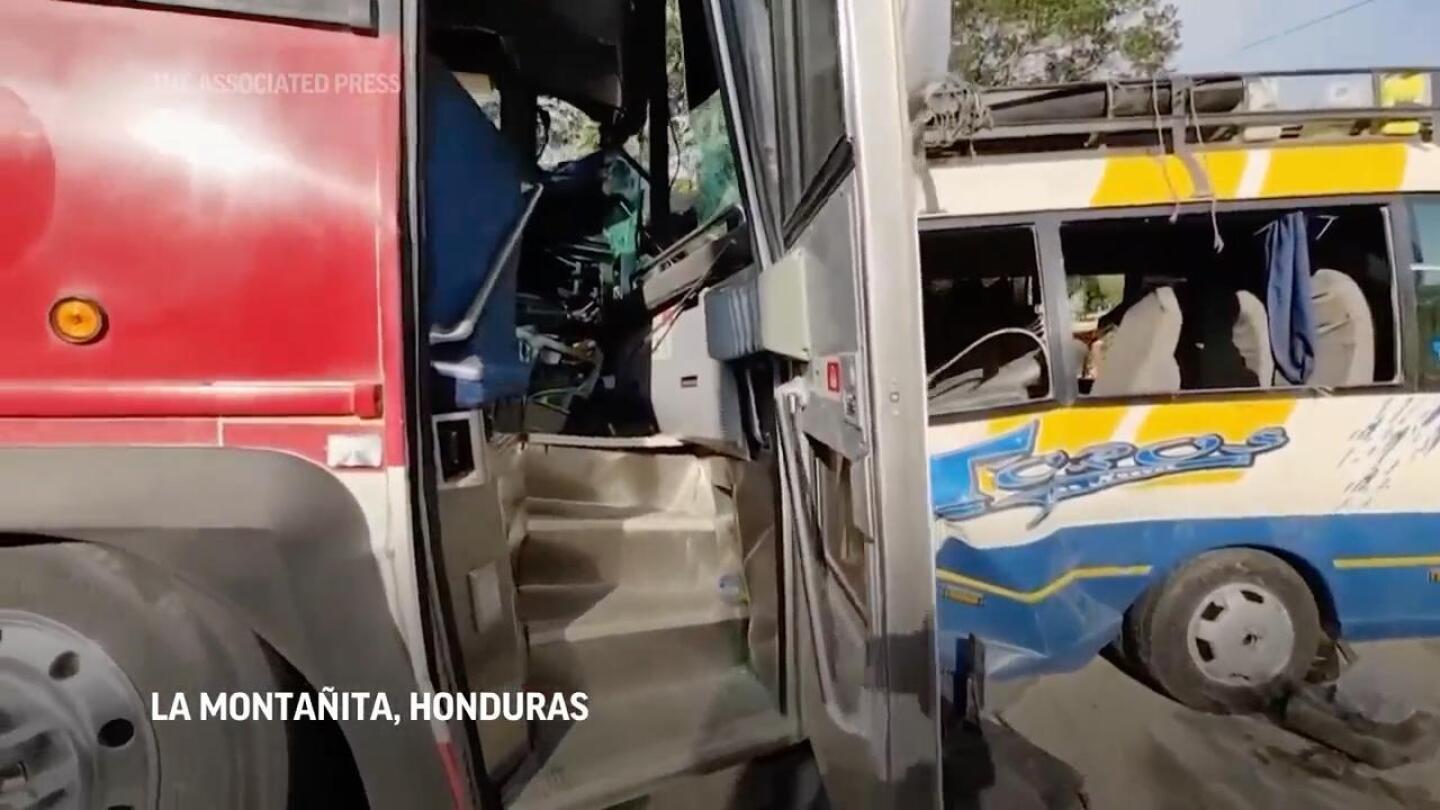 2 buses collide head-on in western Honduras, killing 17 people and injuring 14