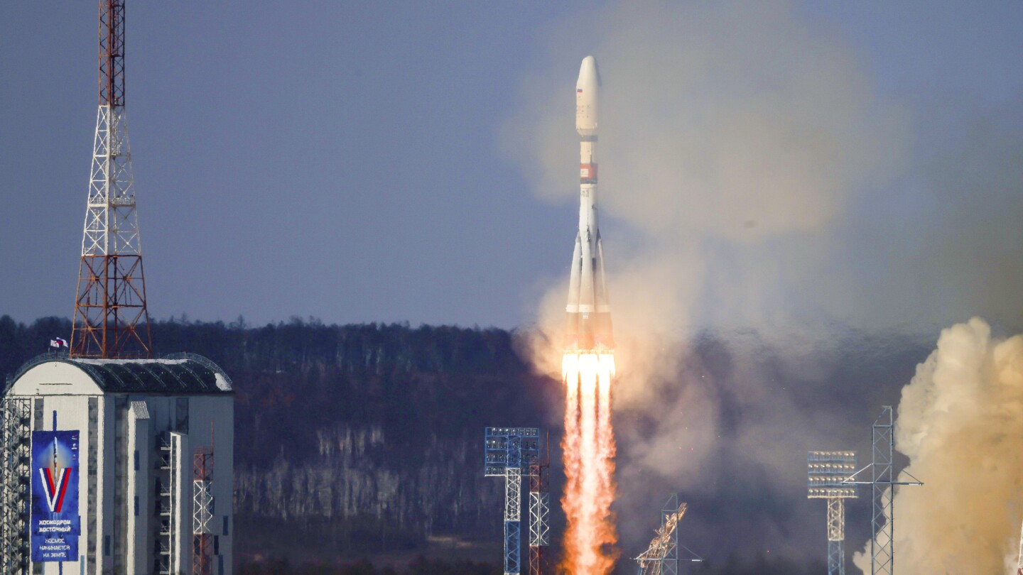 Russian rocket successfully puts Iranian satellite into orbit