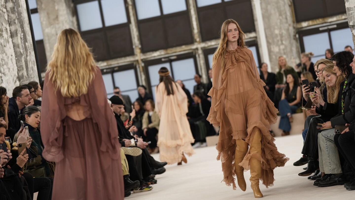 Chloe’s new designer Chemena Kamali puts on a 1970s-tinged debut at Paris Fashion Week