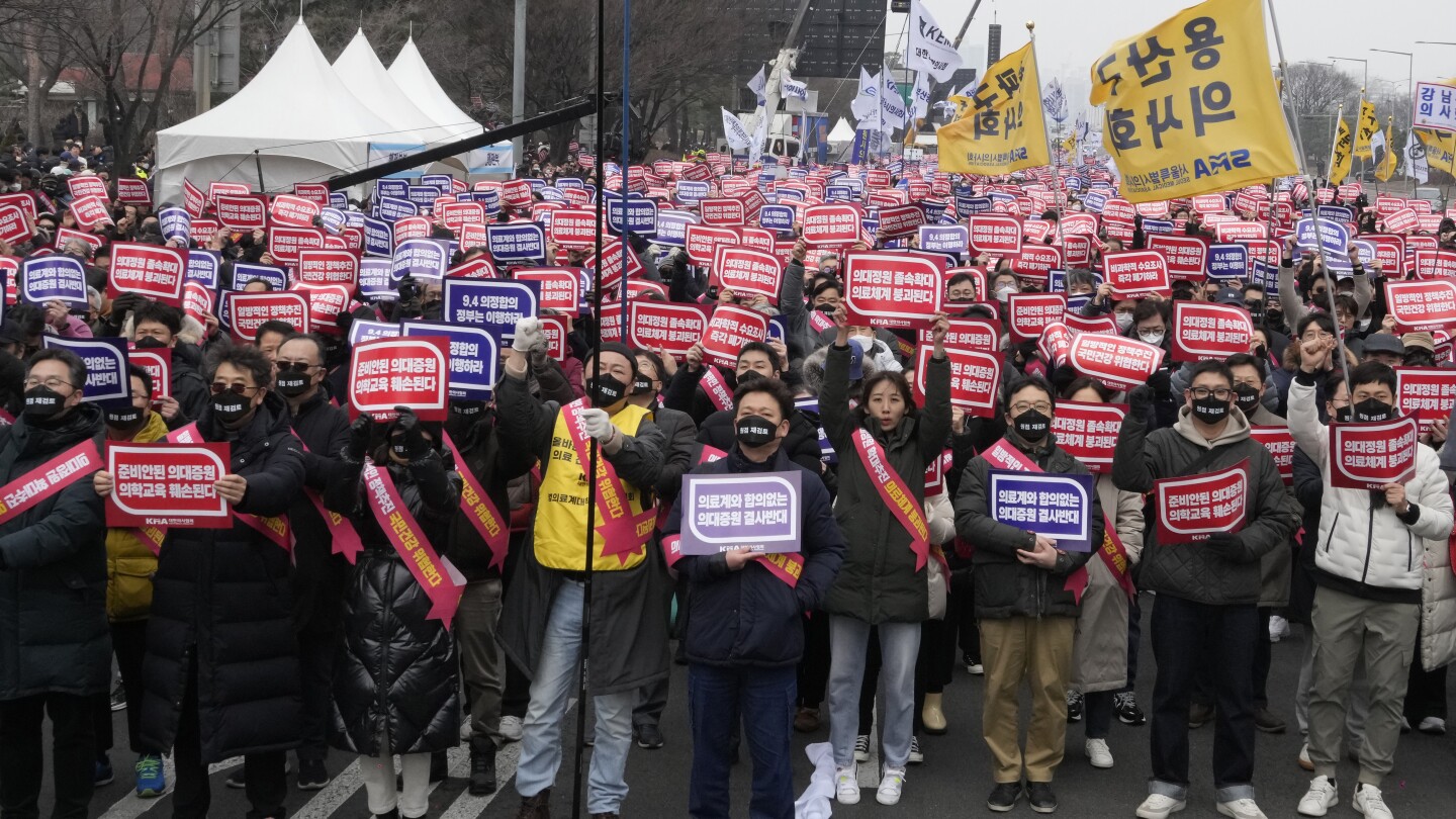 South Korea takes steps to suspend licenses of striking doctors after they refuse to end walkouts