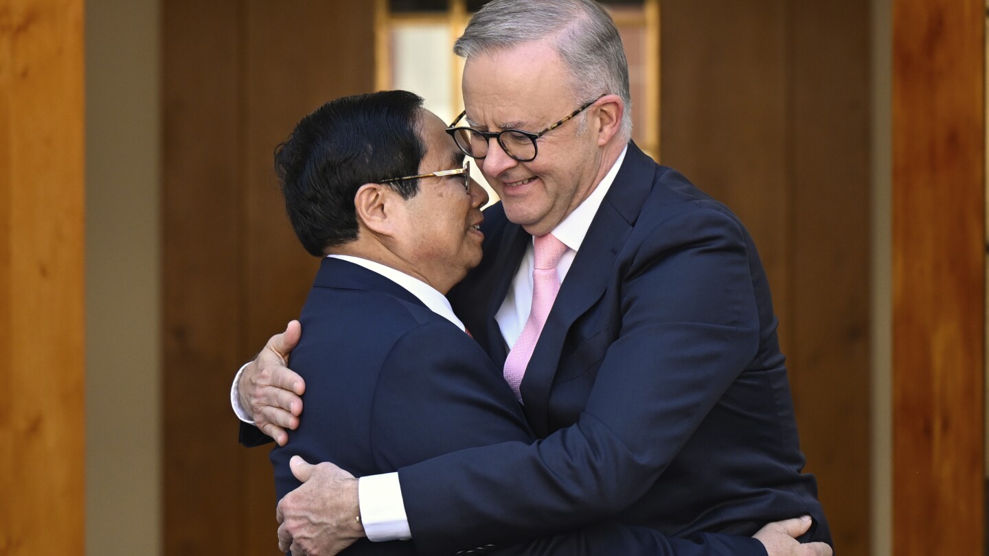 Australian and Vietnamese prime ministers elevate their nations’ booming economic relationship