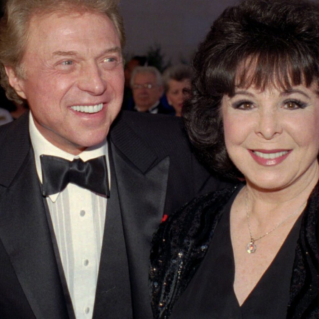 Steve Lawrence, singer, entertainer and half of popular stage duo Steve & Eydie, dies at 88