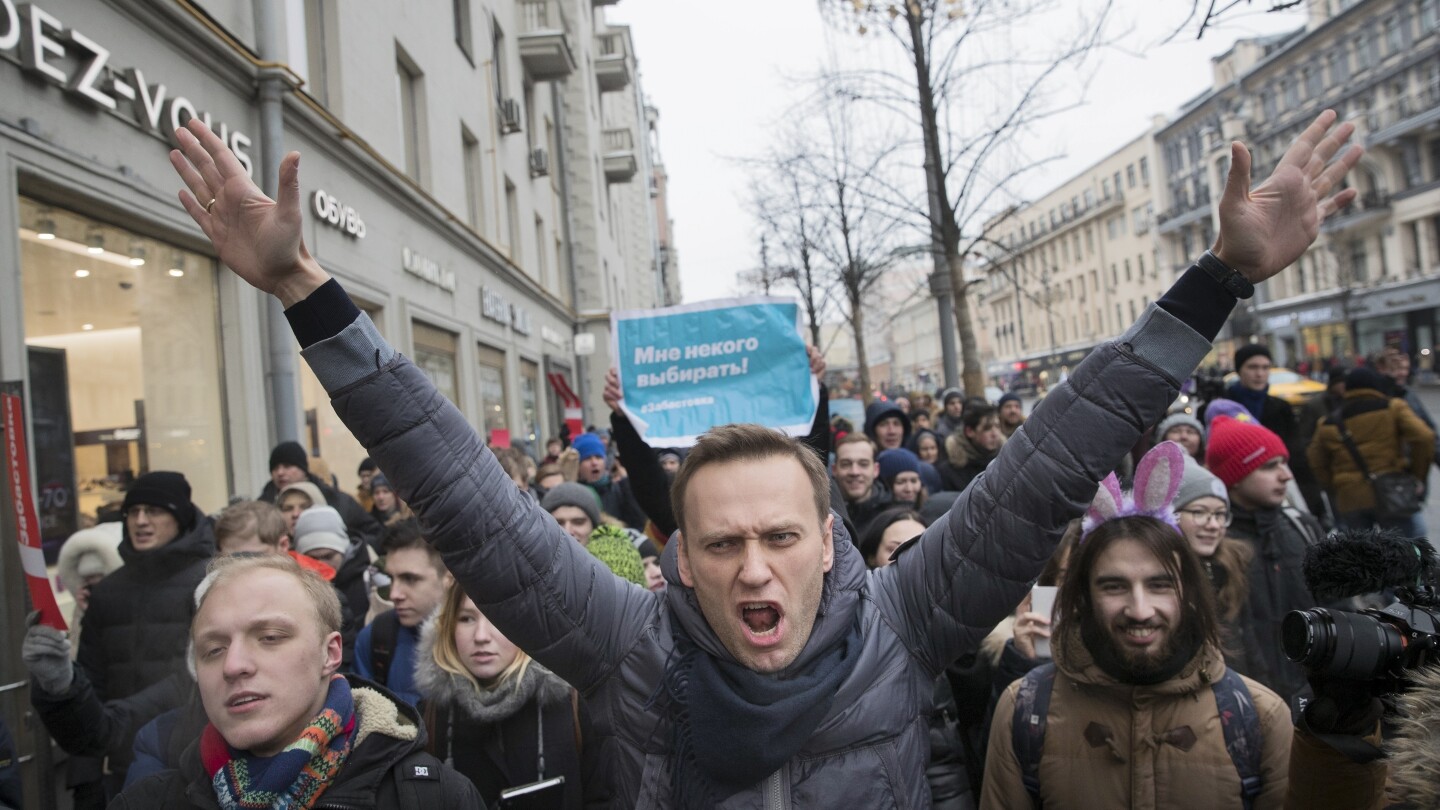 Who are the Russian dissidents still serving time after Alexei Navalny died behind bars?