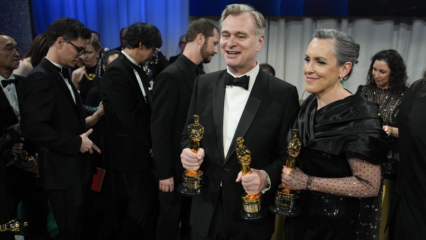 ‘Oppenheimer’ crew keeps it low key, other winners revel at Vanity Fair’s Oscar after-party