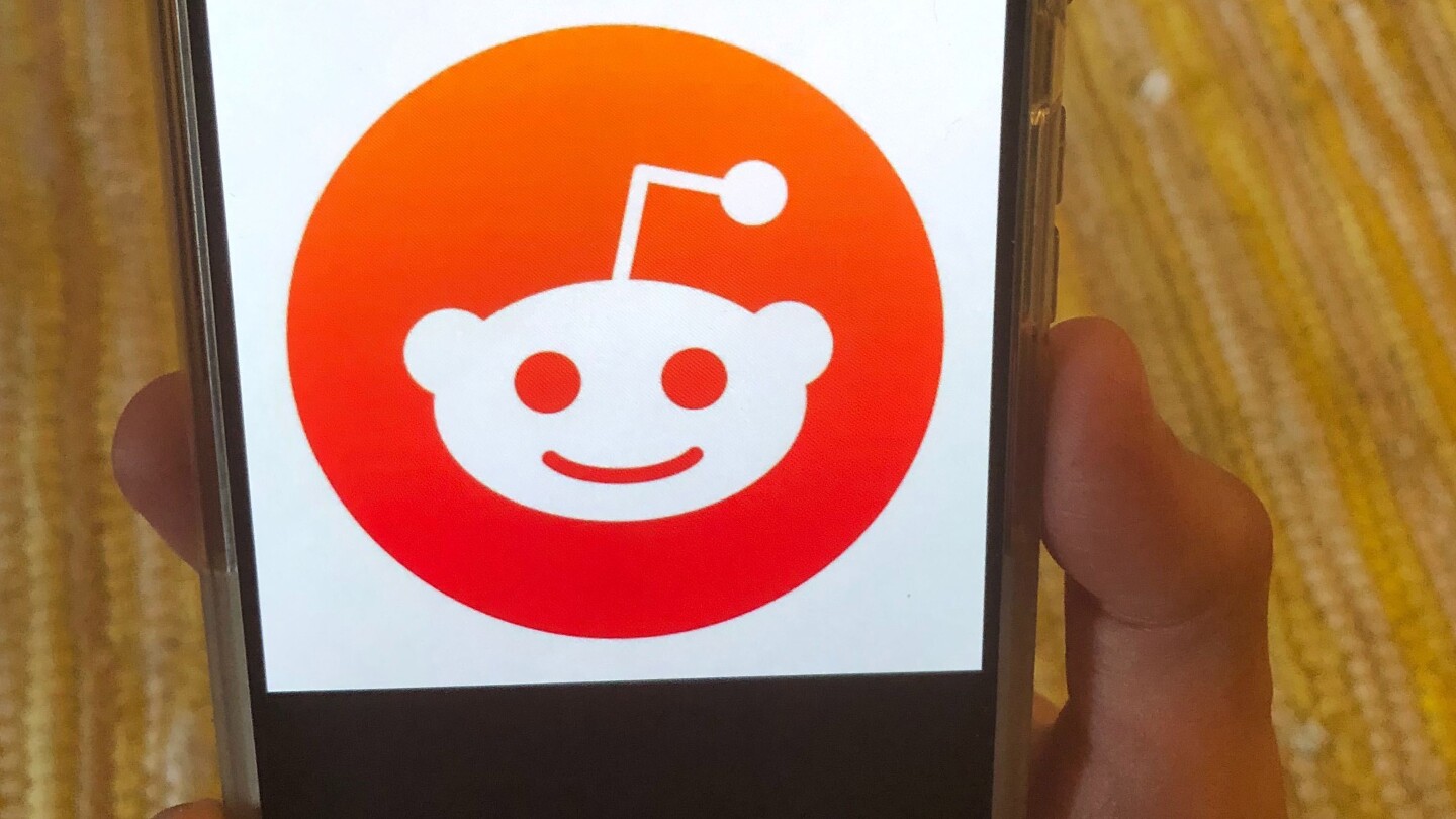 Reddit looking to raise almost $750 million in initial public offering