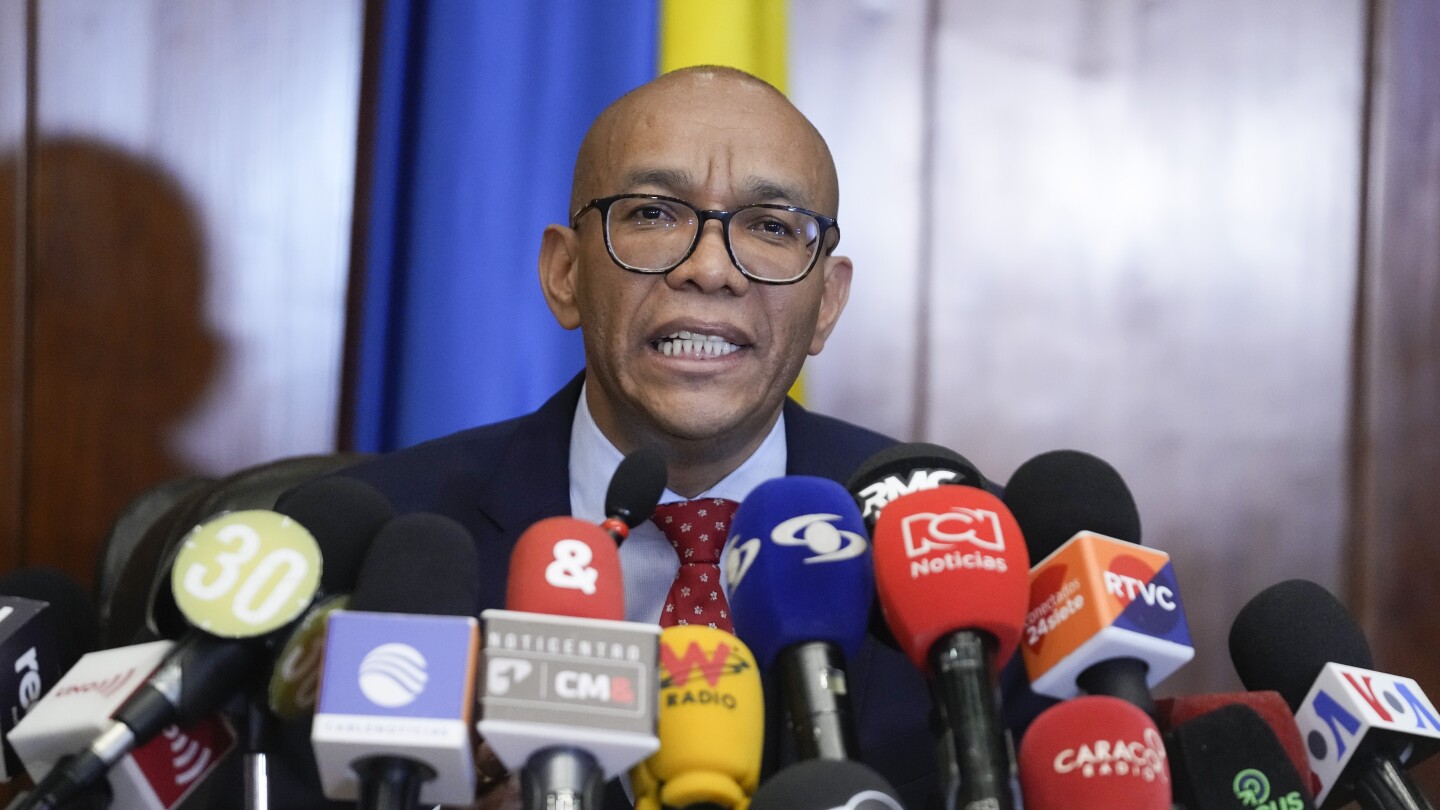 A seasoned prosecutor with few political ties is elected as Colombia’s new attorney general