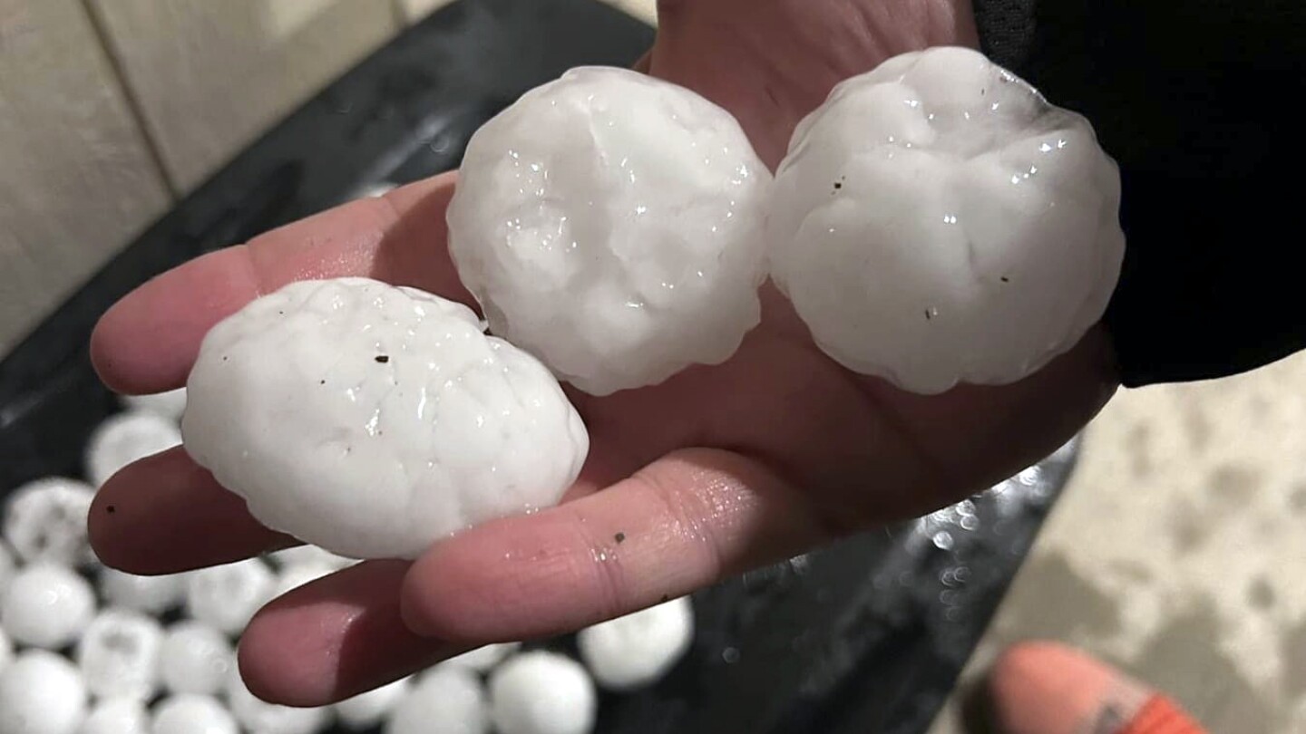 Storm carrying massive ‘gorilla hail’ threatens parts of Kansas and Missouri