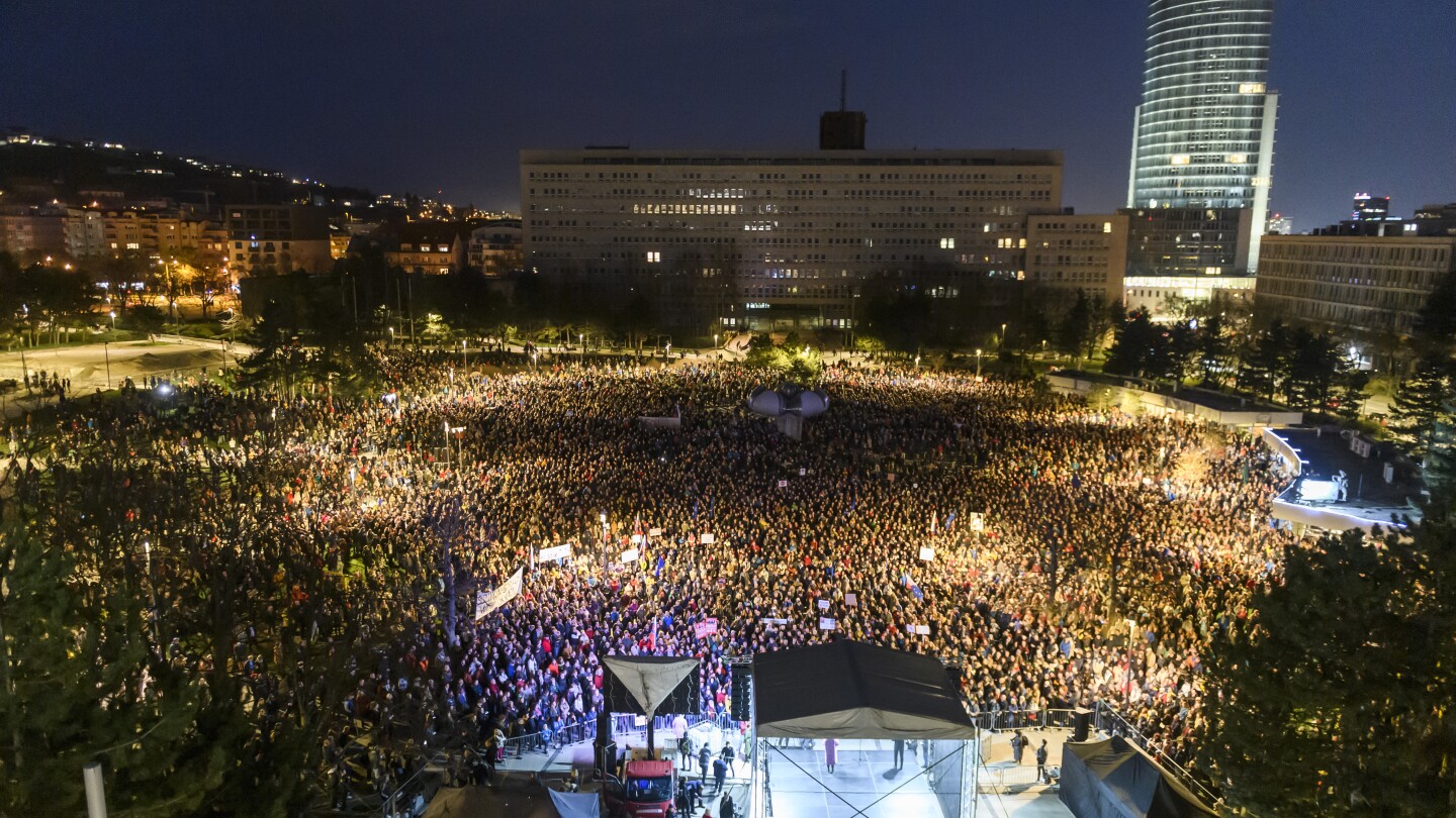 Thousands rally in Slovakia to condemn a government plan to overhaul public broadcasting